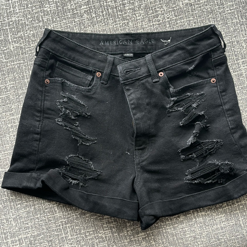American Eagle mom short